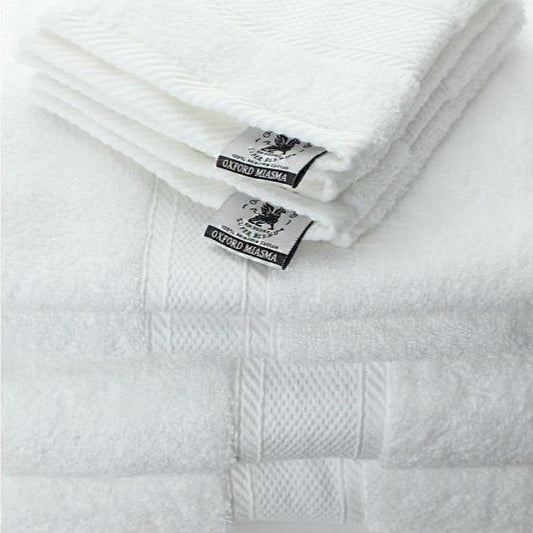 Luxurious Oxford Miasma Bath towels in soft, lightweight cotton, perfect for enhancing hotel or resort experiences.