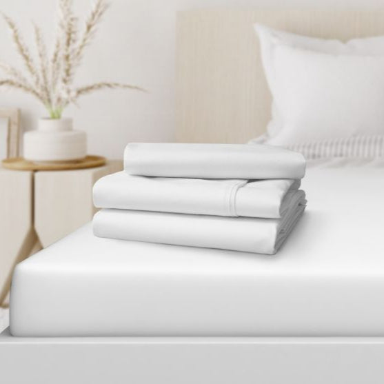 Experience ultimate comfort with Luxury T-400 Oxford Flat Sheets, crafted from soft 100% cotton sateen.