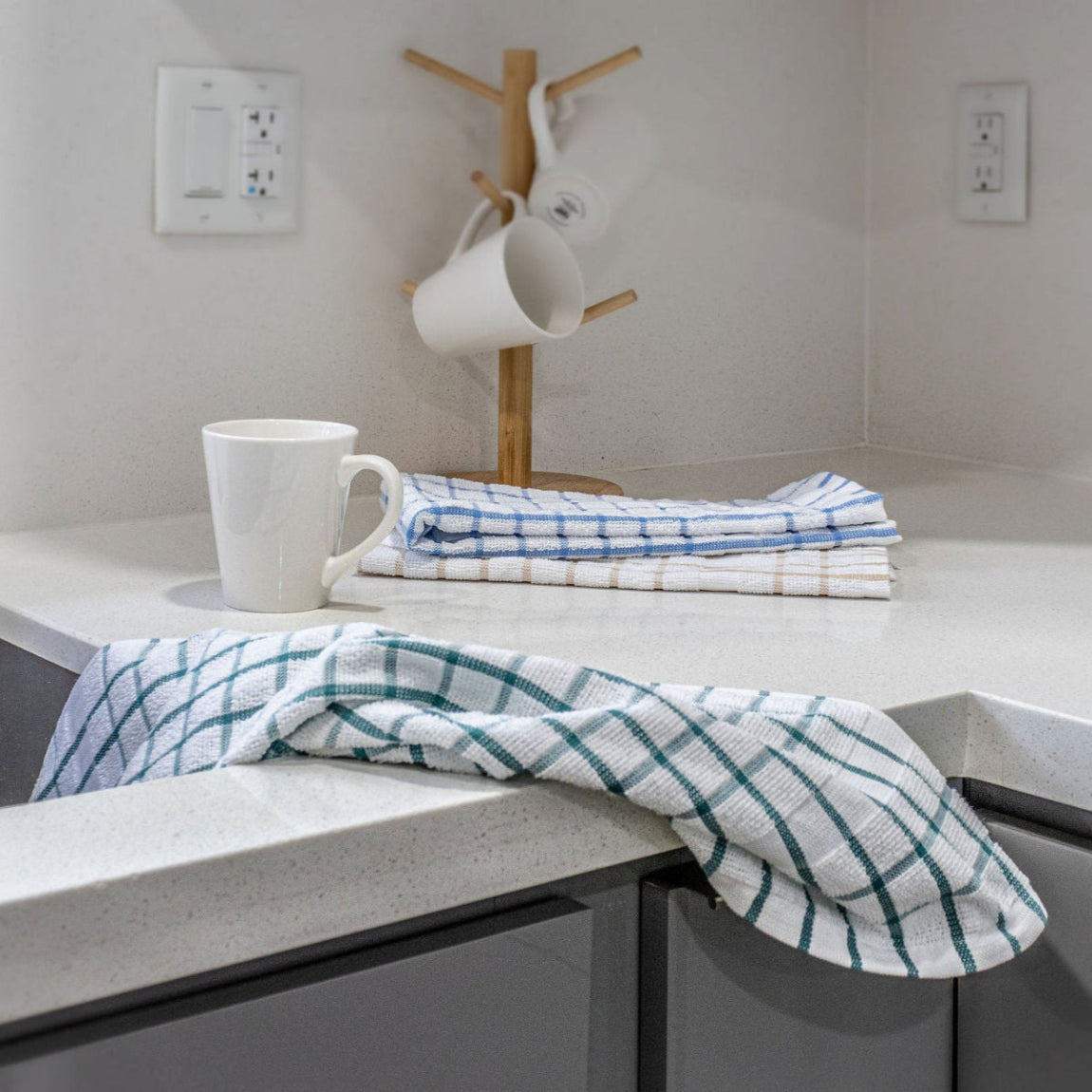 Stylish Premium Kitchen Towels – 12-Pack in green, blue, and beige, perfect for drying and cleaning tasks.