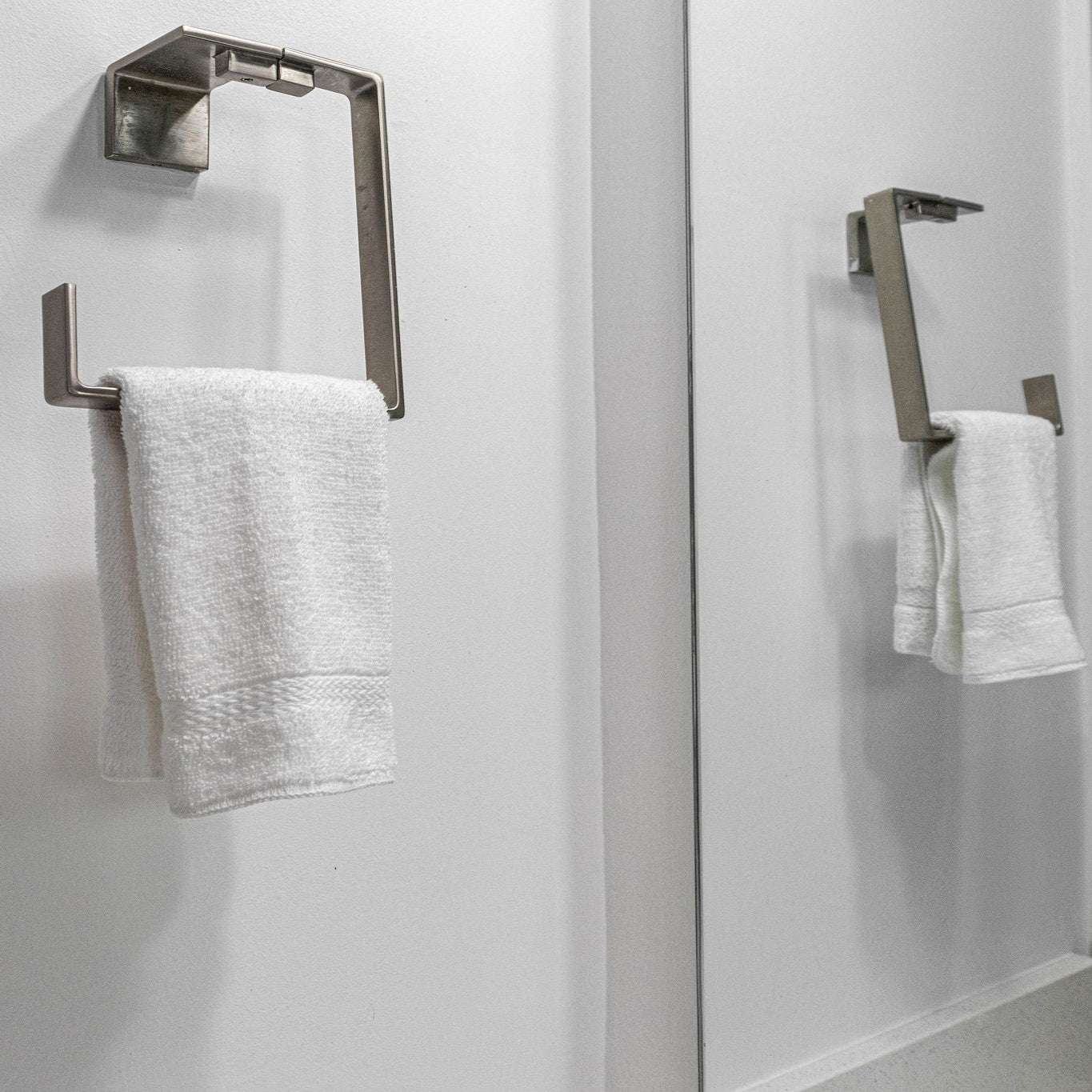 Pinnacle Washcloths 13x 13 – Pack of 12 offer luxury and durability for your bathroom with a plush, soft feel.